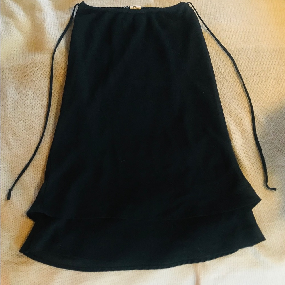 2 layer flattering below the knee skirt size M